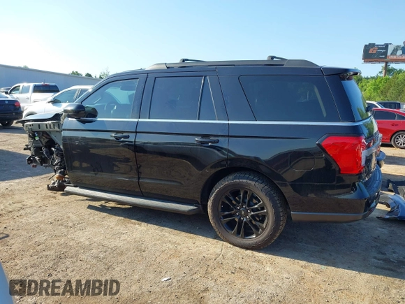 2024 Ford Expedition XLT with VIN 1FMJU1J82REA88242, listed as a IAAI auction lot 42170638 with 2,822 mi miles and . Bid and sale history available at DreamBid. Image 15.
