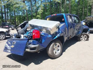2015 Chevrolet Silverado 1500 LT with VIN 1GCVKREH8FZ424274, listed as a IAAI auction lot 39453525 with 85,254 mi miles. Bid and sale history available at carsss.com. Image 4.