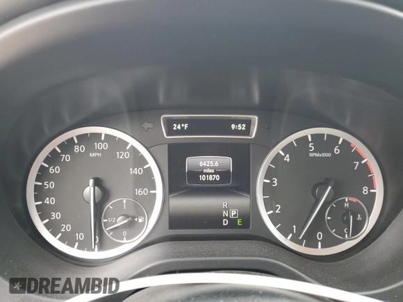 2017 Infiniti QX30 Premium with VIN SJKCH5CR3HA031792, listed as a Copart auction lot 46132175 with 101,870 mi miles and Salvage title. Bid and sale history available at DreamBid. Image 9.