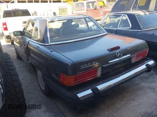 1989 Mercedes-Benz 560 with VIN WDBBA48D9KA093505, listed as a IAAI auction lot 41440397 with 172,575 mi miles. Bid and sale history available at carsss.com. Image 3.