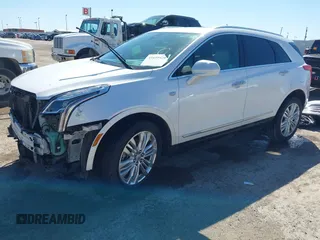 2017 Cadillac XT5 Premium Luxury FWD z VIN 1GYKNCRS9HZ106397, wystawiony jako IAAI lot #41659420 z przebiegiem 54 615 mil mil oraz . Historia ofert i sprzedaży dostępna na DreamBid. Obrazek 18.