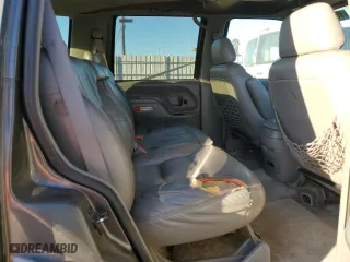 1999 Chevrolet Tahoe with VIN 1GNEC13R6XJ364173, listed as a Copart auction lot 88271575 with 196,935 mi miles and Salvage Title. Bid and sale history available at carsss.com. Image 11.
