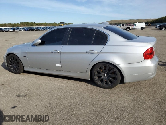 2006 BMW 3 Series 330xi with VIN WBAVD33516KL52923, listed as a Copart auction lot 46224884 with 204,406 mi miles and Salvage Title. Bid and sale history available at carsss.com. Image 2.