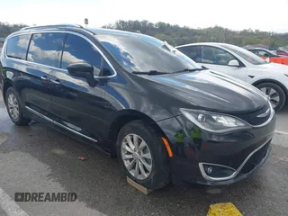 2018 Chrysler Pacifica Touring L with VIN 2C4RC1BG9JR120790, listed as a IAAI auction lot 41998460 with 124,146 mi miles and . Bid and sale history available at DreamBid. Image 1.