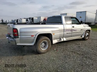 2001 Dodge Ram 3500 with VIN 1B7MC33W71J574245, listed as a Copart auction lot 84877774 with 200,945 mi miles and Salvage Title. Bid and sale history available at carsss.com. Image 3.