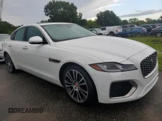 2022 Jaguar XF SE with VIN SAJBG4FX4NCY90817, listed as a Copart auction lot 74198844 with 0 mi miles and Non Repairable. Bid and sale history available at carsss.com. Image 4.