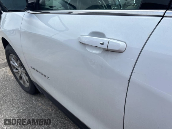 2020 Chevrolet Equinox LT z VIN 2GNAXJEV0L6158433, wystawiony jako IAAI lot #42556113 z przebiegiem 82 277 mil mil oraz . Historia ofert i sprzedaży dostępna na DreamBid. Obrazek 2.