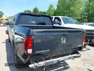 2018 Honda Ridgeline RTL-T with VIN 5FPYK3F67JB013171, listed as a IAAI auction lot 42498827 with 124,415 mi miles and . Bid and sale history available at DreamBid. Image 17.
