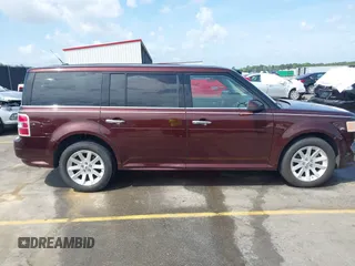 2009 Ford Flex SEL with VIN 2FMEK62C99BA17882, listed as a IAAI auction lot 42072947 with 170,054 mi miles. Bid and sale history available at carsss.com. Image 13.