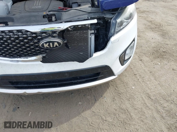 2016 Kia Sorento SX z VIN 5XYPKDA54GG101802, wystawiony jako IAAI lot #41784161 z przebiegiem 99 162 mil mil oraz . Historia ofert i sprzedaży dostępna na DreamBid. Obrazek 6.