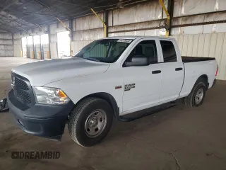 2020 Ram 1500 Tradesman z VIN 1C6RR6FT3LS151805, wystawiony jako Copart lot #83980734 z przebiegiem 96 717 mil mil oraz Czysty tytuł • Clean title. Historia ofert i sprzedaży dostępna na DreamBid. Obrazek 1.