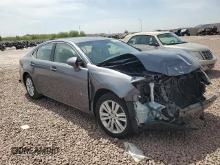 2014 Lexus ES 330 z VIN JTHBK1GG6E2127776, wystawiony jako Copart lot #51386185 z przebiegiem 111 014 mil mil oraz Szkoda całkowita • Salvage title. Historia ofert i sprzedaży dostępna na DreamBid. Obrazek 4.