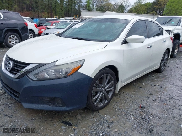 2018 Nissan Altima 2.5 S with VIN 1N4AL3AP5JC190800, listed as a IAAI auction lot 41918723 with 197,884 mi miles. Bid and sale history available at carsss.com. Image 22.