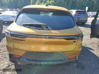 2024 Dodge Hornet R/T Plus with VIN ZACPDFDW6R3A11538, listed as a Copart auction lot 71154034 with 9,571 mi miles and Salvage Title. Bid and sale history available at carsss.com. Image 6.
