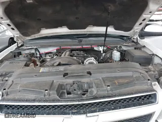 2011 Chevrolet Suburban LT with VIN 1GNSKJE31BR187475, listed as a IAAI auction lot 41799366 with 203,476 mi miles. Bid and sale history available at carsss.com. Image 10.
