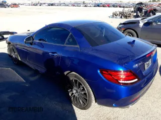 2018 Mercedes-Benz SLC 300 z VIN WDDPK3JA5JF153267, wystawiony jako Copart lot #40663664 z przebiegiem 45 281 mil mil oraz . Historia ofert i sprzedaży dostępna na DreamBid. Obrazek 2.