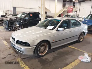 2000 BMW 5 Series 528iA with VIN WBADM6343YGU29947, listed as a IAAI auction lot 40979995 with 191,475 mi miles. Bid and sale history available at carsss.com. Image 2.