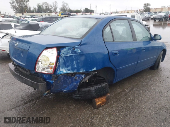 2005 Hyundai Elantra GLS z VIN KMHDN46D35U925338, wystawiony jako IAAI lot #41563165 z przebiegiem 88 776 mil mil oraz . Historia ofert i sprzedaży dostępna na DreamBid. Obrazek 4.