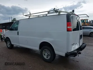2017 Chevrolet Express Cargo with VIN 1GCWGAFF5H1246698, listed as a IAAI auction lot 42546142 with 186,229 mi miles and . Bid and sale history available at DreamBid. Image 21.