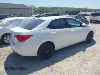 2017 Toyota Corolla L z VIN 2T1BURHE1HC814645, wystawiony jako IAAI lot #42113167 z przebiegiem 111 317 mil mil oraz . Historia ofert i sprzedaży dostępna na DreamBid. Obrazek 4.
