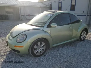 2009 Volkswagen New Beetle Coupe S with VIN 3VWRW31C89M509955, listed as a Copart auction lot 48337995 with 179,101 mi miles and Clean Title. Bid and sale history available at carsss.com. Image 1.