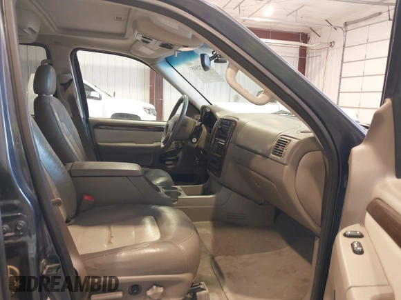 2005 Ford Explorer Eddie Bauer с VIN 1FMDU74WX5UB59231, выставлен на аукционе IAAI как лот 42222505 с пробегом 213 350 миль миль и . История ставок и продаж доступна на DreamBid. Изображение 5.