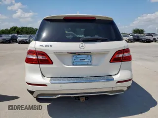 2015 Mercedes-Benz M 350 with VIN 4JGDA5JB8FA515628, listed as a Copart auction lot 62085565 with 170,363 mi miles and Clean title. Bid and sale history available at DreamBid. Image 6.