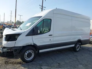 2021 Ford Transit Cargo z VIN 1FTBR3X82MKA18067, wystawiony jako IAAI lot #41205233 z przebiegiem 48 391 mil mil oraz . Historia ofert i sprzedaży dostępna na DreamBid. Obrazek 15.