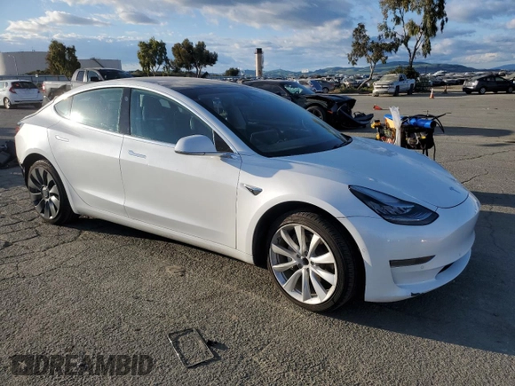 2020 Tesla Model 3 Standard Range Plus z VIN 5YJ3E1EA2LF709170, wystawiony jako Copart lot #47885075 z przebiegiem 126 550 mil mil oraz Szkoda całkowita • Salvage title. Historia ofert i sprzedaży dostępna na DreamBid. Obrazek 4.