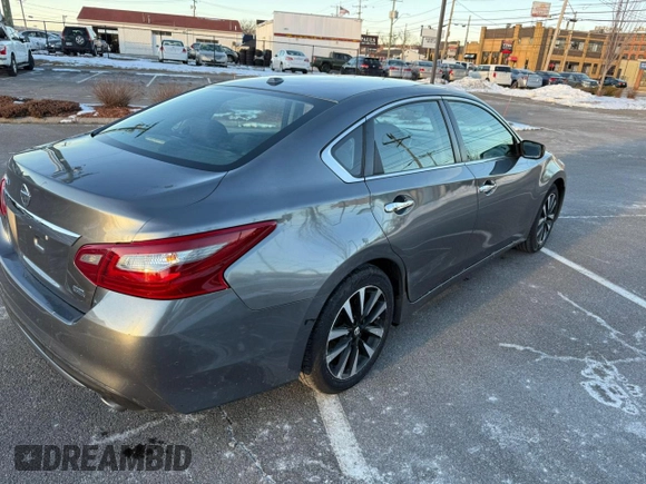 2018 Nissan Altima S with VIN 1N4AL3AP4JC127199, listed as a Copart auction lot 43277455 with 139,103 mi miles and Clean Title. Bid and sale history available at DreamBid. Image 4.