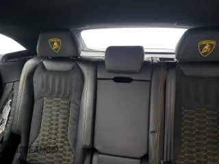 2019 Lamborghini Urus z VIN ZPBUA1ZL0KLA01046, wystawiony jako Copart lot #56668015 z przebiegiem Nie podano mil oraz Szkoda całkowita • Salvage title. Historia ofert i sprzedaży dostępna na DreamBid. Obrazek 10.