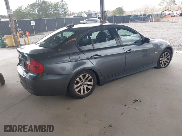 2007 BMW 3 Series 328xi with VIN WBAVC93577KX61922, listed as a IAAI auction lot 41740964 with 1 mi miles. Bid and sale history available at carsss.com. Image 4.