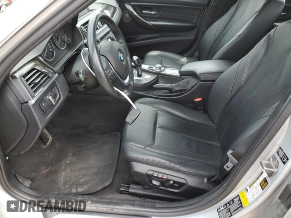 2013 BMW 3 Series 328i xDrive with VIN WBA3B3C5XDF531142, listed as a Copart auction lot 58651745 with 209,990 mi miles and Clean title. Bid and sale history available at DreamBid. Image 7.