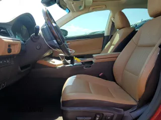 2016 Lexus ES 330 z VIN 58ABK1GG3GU014882, wystawiony jako Copart lot #56576305 z przebiegiem 45 415 mil mil oraz Szkoda całkowita • Salvage title. Historia ofert i sprzedaży dostępna na DreamBid. Obrazek 7.