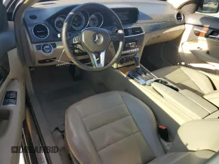 2015 Mercedes-Benz C 250 z VIN WDDGJ4HBXFG393522, wystawiony jako Copart lot #48867525 z przebiegiem 99 206 mil mil oraz Szkoda całkowita • Salvage title. Historia ofert i sprzedaży dostępna na DreamBid. Obrazek 8.
