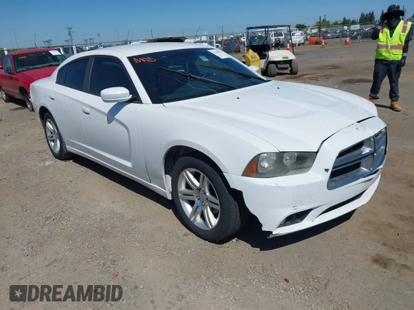 2011 Dodge Charger SE z VIN 2B3CL3CG9BH532362, wystawiony jako IAAI lot #42310032 z przebiegiem 180 532 mil mil oraz . Historia ofert i sprzedaży dostępna na DreamBid. Obrazek 1.