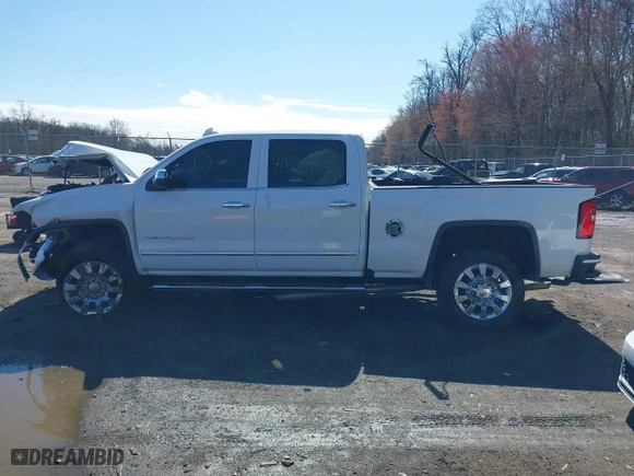2017 GMC Sierra 2500HD Denali with VIN 1GT12UEG1HF166208, listed as a IAAI auction lot 41806983 with 144,862 mi miles. Bid and sale history available at carsss.com. Image 14.