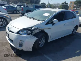2010 Toyota Prius II with VIN JTDKN3DUXA0131219, listed as a IAAI auction lot 41635015 with Not Provided miles. Bid and sale history available at carsss.com. Image 2.