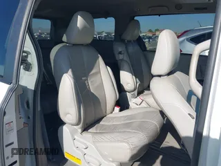 2012 Toyota Sienna XLE AAS z VIN 5TDYK3DC5CS218522, wystawiony jako IAAI lot #42605170 z przebiegiem 236 508 mil mil oraz . Historia ofert i sprzedaży dostępna na DreamBid. Obrazek 8.