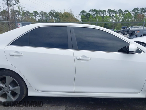 2012 Toyota Camry SE with VIN 4T1BK1FK6CU508242, listed as a IAAI auction lot 41870589 with 270,724 mi miles. Bid and sale history available at carsss.com. Image 12.