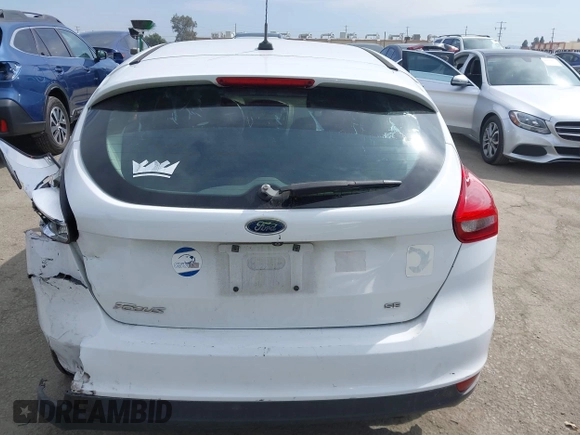 2015 Ford Focus SE with VIN 1FADP3K22FL315960, listed as a IAAI auction lot 41968426 with 184,726 mi miles. Bid and sale history available at carsss.com. Image 16.
