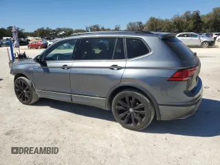 2021 Volkswagen Tiguan SE with VIN 3VV3B7AX9MM090023, listed as a Copart auction lot 47626795 with 123,202 mi miles and Non Repairable. Bid and sale history available at DreamBid. Image 2.