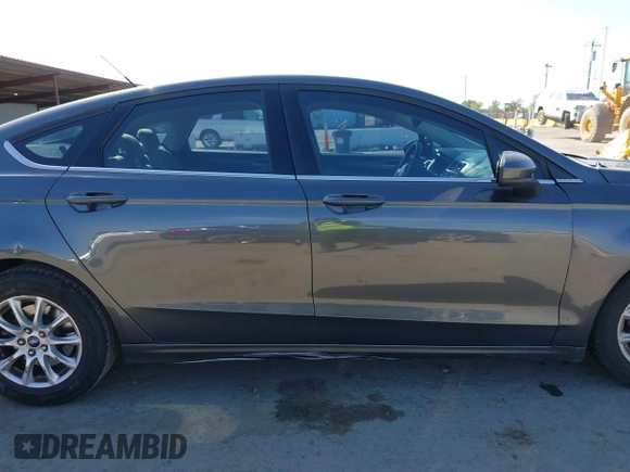 2017 Ford Fusion S with VIN 3FA6P0G72HR190331, listed as a IAAI auction lot 42003479 with 130,252 mi miles. Bid and sale history available at carsss.com. Image 13.