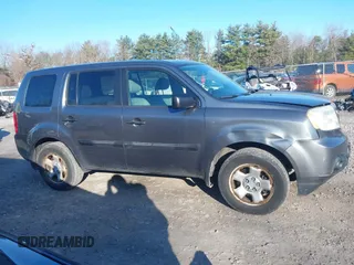 2013 Honda Pilot LX with VIN 5FNYF4H25DB073872, listed as a IAAI auction lot 41901435 with 171,529 mi miles. Bid and sale history available at carsss.com. Image 13.