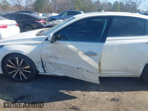 2019 Nissan Altima 2.5 Platinum with VIN 1N4BL4FV9KC116654, listed as a IAAI auction lot 41505682 with 154,065 mi miles. Bid and sale history available at carsss.com. Image 6.
