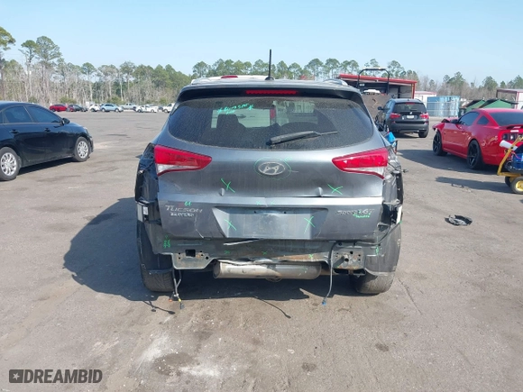 2017 Hyundai Tucson Value with VIN KM8J33A24HU281183, listed as a IAAI auction lot 41563886 with 71,110 mi miles. Bid and sale history available at carsss.com. Image 16.