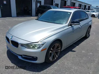 2013 BMW 3 Series 335i z VIN WBA3A9C56DF475450, wystawiony jako IAAI lot #42469522 z przebiegiem Nie podano mil oraz . Historia ofert i sprzedaży dostępna na DreamBid. Obrazek 17.
