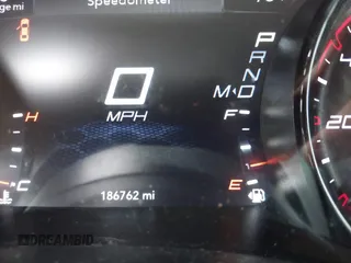 2017 Dodge Charger SE with VIN 2C3CDXBG2HH539722, listed as a IAAI auction lot 42170349 with 186,762 mi miles and . Bid and sale history available at carsss.com. Image 15.