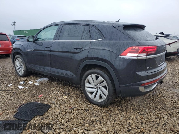 2022 Volkswagen Atlas SE with VIN 1V2HE2CA8NC229616, listed as a Copart auction lot 84722384 with 26,570 mi miles and Salvage title. Bid and sale history available at DreamBid. Image 2.