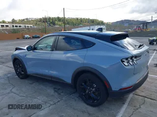 2024 Ford Mustang Mach-E Select с VIN 3FMTK1R47RMA03731, выставлен на аукционе IAAI как лот 41778026 с пробегом Не указан миль и . История ставок и продаж доступна на DreamBid. Изображение 3.